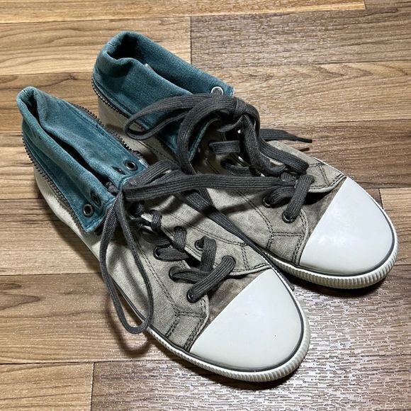 Levi’s Sz 8 Women’s Zippered High or Mid Top Sneakers Greenish‎ Gray - Picture 1 of 10